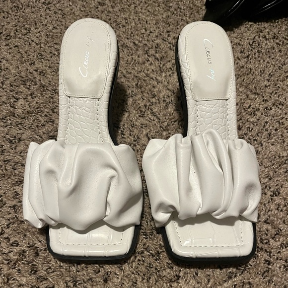 Sam Edelman circus white heels. - Picture 1 of 3